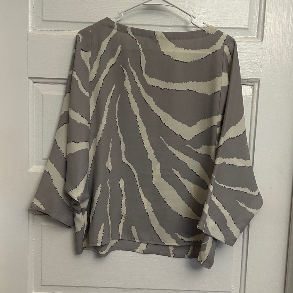 LOFT Zebra Print Blouse in Gray and Cream - Picture 4 of 4